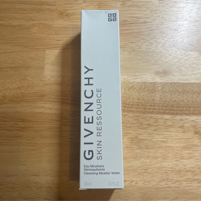 GIVENCHY(ジバンシィ)のGIVENCHY  スキン リソース クレンジング ウォーター コスメ/美容のスキンケア/基礎化粧品(クレンジング/メイク落とし)の商品写真