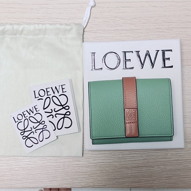 最終お値下げ　LOEWE財布