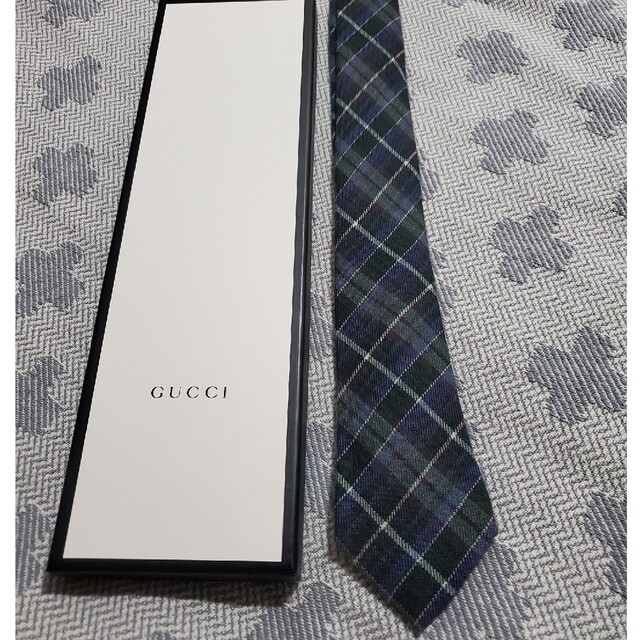 Gucci(グッチ)の【未使用美品　人気ブランド　GUCCI】グリーン×チェック　カシミアのネクタイ メンズのファッション小物(ネクタイ)の商品写真