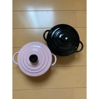 ルクルーゼ(LE CREUSET)の〈ル・クルーゼ　 LE CREUSET〉2点セット！　ミニココット　ピンク　黒(食器)