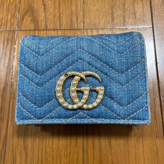 グッチ(Gucci)のGUCCI  二つ折りウォレット　デニム素材　ロゴパール(財布)