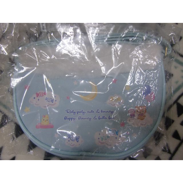 サンリオ(サンリオ)のキャンディースナック駄菓子付きシナモロールブルーショルダーバッグ レディースのバッグ(ショルダーバッグ)の商品写真
