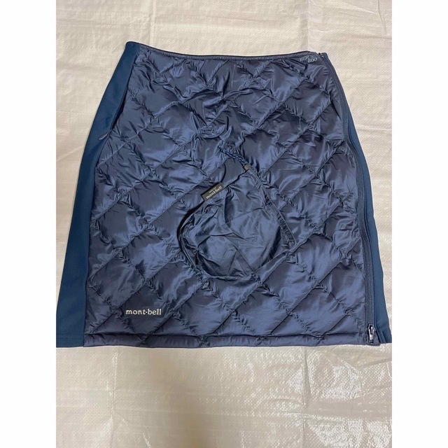 mont bell(モンベル)のモンベル　ダウンスカート　ＥＸ800 紺 レディースのスカート(ひざ丈スカート)の商品写真