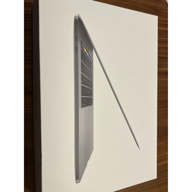 Mac (Apple)(マック)のMacBook Pro (15-inch 2017)  スペースグレイ スマホ/家電/カメラのPC/タブレット(ノートPC)の商品写真