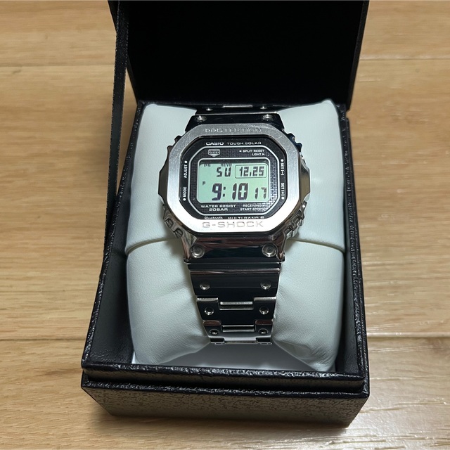 キムタク着　G-SHOCK フルメタル シルバー　GMW-B5000D-1JF