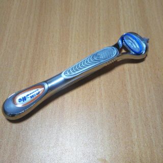 ジレット(Gillette)のGillette剃刀　本体のみ！(カミソリ)