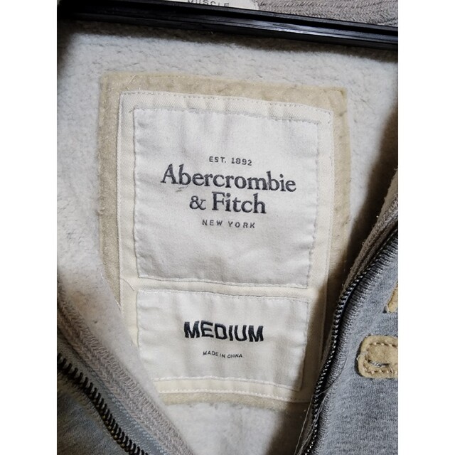 Abercrombie&Fitch(アバクロンビーアンドフィッチ)のアバクロンビー&フィッチ　パーカー メンズのトップス(パーカー)の商品写真