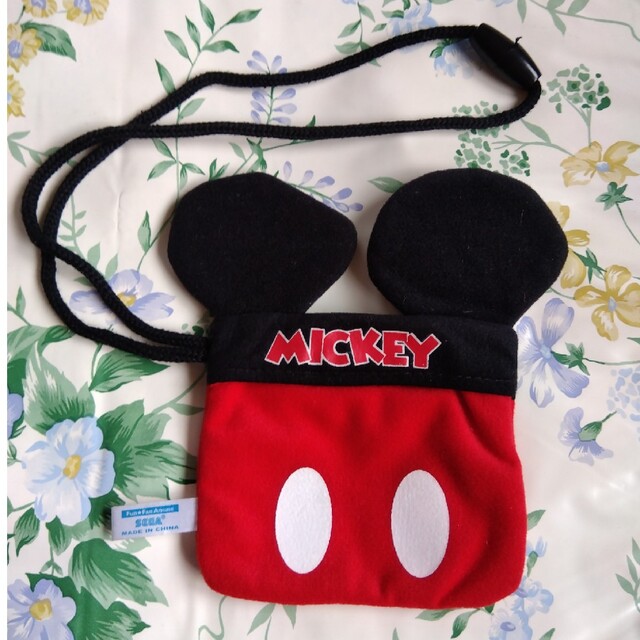 Disney(ディズニー)のミッキーパスケース　非売品 エンタメ/ホビーのおもちゃ/ぬいぐるみ(キャラクターグッズ)の商品写真
