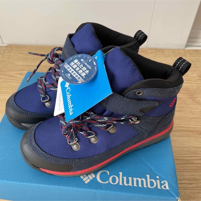 Columbia(コロンビア)のユウスケ様専用‼️【新品】Columbia キッズ　登山靴　21.0cm キッズ/ベビー/マタニティのキッズ靴/シューズ(15cm~)(アウトドアシューズ)の商品写真