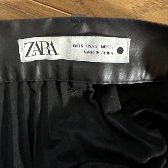 ZARA(ザラ)のZARA プリーツスカート S レディースのスカート(ひざ丈スカート)の商品写真