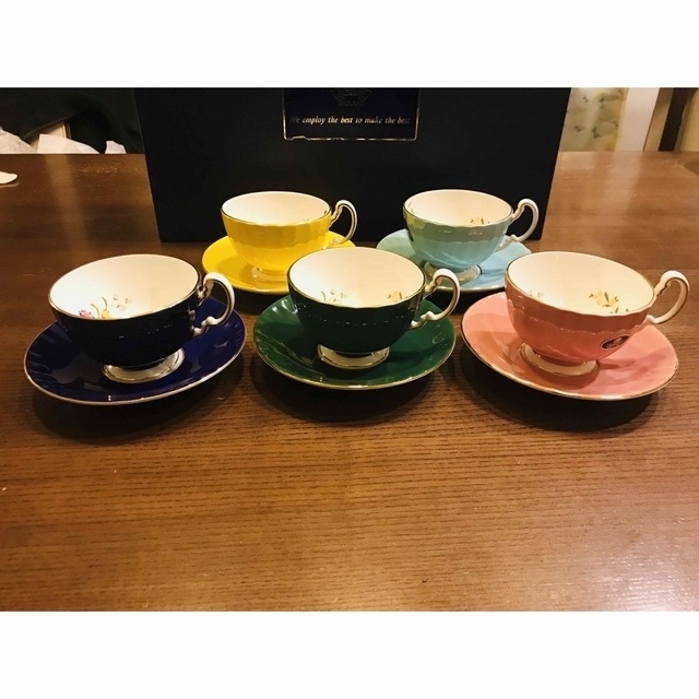 Aynsley China(エインズレイ)の【未使用】Aynsley(エインズレイ) ティーカップ＆ソーサー インテリア/住まい/日用品のキッチン/食器(グラス/カップ)の商品写真