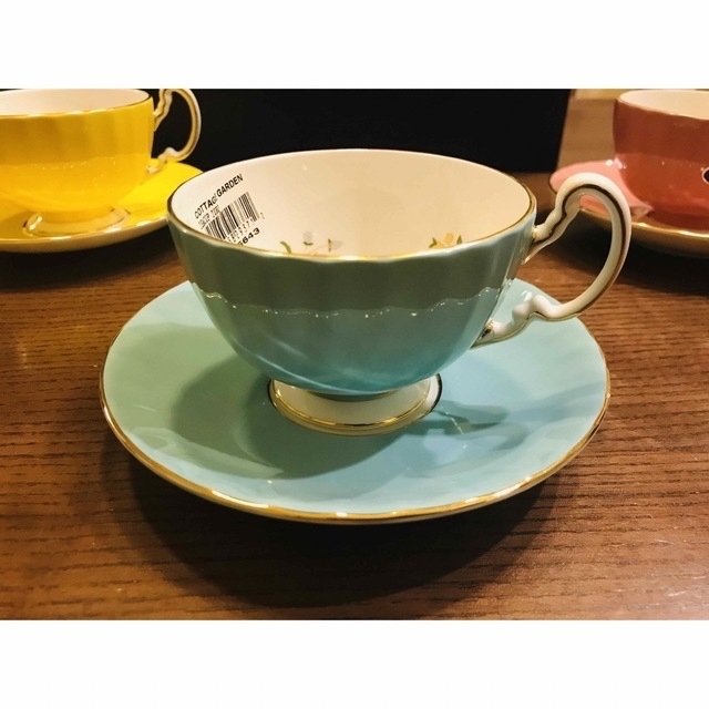 Aynsley China(エインズレイ)の【未使用】Aynsley(エインズレイ) ティーカップ＆ソーサー インテリア/住まい/日用品のキッチン/食器(グラス/カップ)の商品写真