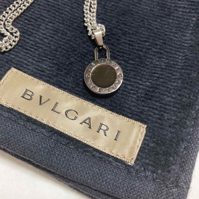 BVLGARI - ブルガリ正規品 人気フルロゴチャームネックレス新品 ハンドタオルプレゼントの通販 by y's shop｜ブルガリならラクマ