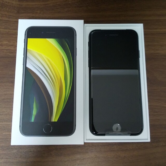 新品 未使用品 iPhone SE 64GB SIMフリー BLACK-