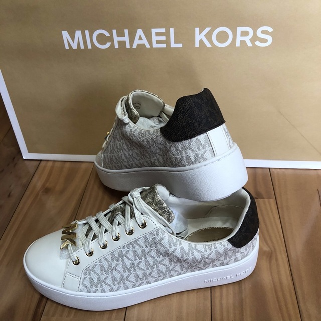 マイケルコース【MICHAEL KORS】スニーカー　 8M  (25cm)