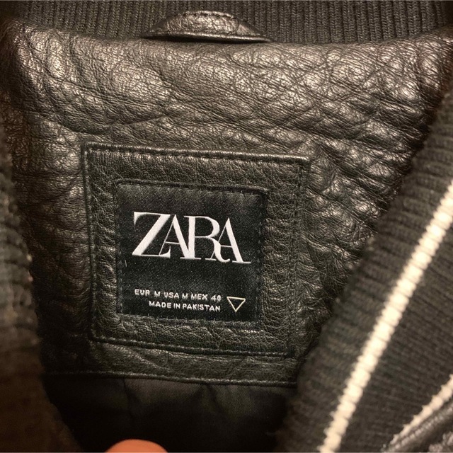 ZARA - ZARA スタジャン 本革 水牛 黒の通販 by ピカソ's shop ZARA - ZARA スタジャン 本革 水牛 黒の通販 by ピカソ's shop