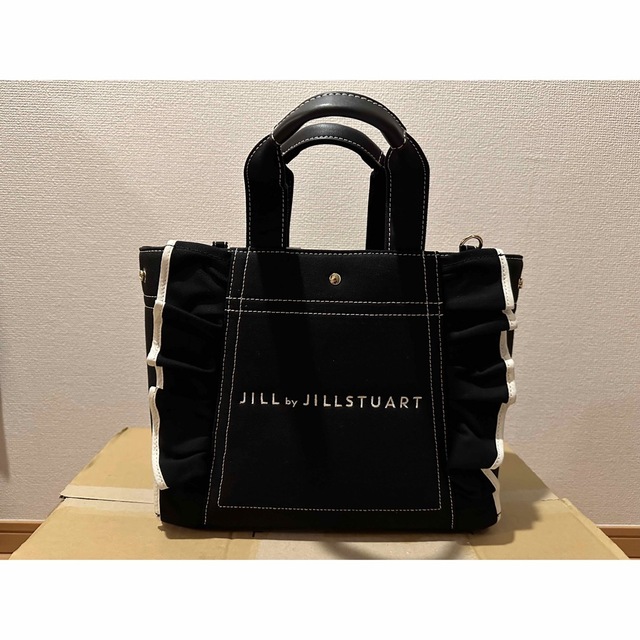 JILL by JILLSTUART(ジルバイジルスチュアート)のJILL by JILLSTUART フリルトート（大）タグ付新品 レディースのバッグ(トートバッグ)の商品写真