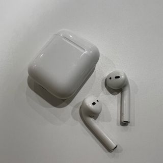 アップル(Apple)のAirPods(ヘッドフォン/イヤフォン)