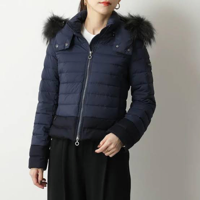 新品 国内正規品 タトラス 10万 03 M L ネイビー ダウン ヴァレナ