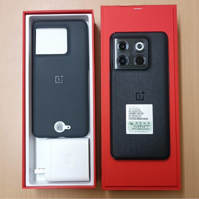 新品 Oneplus ace pro ブラック 12GB 256GB おまけ付き スマホ/家電/カメラのスマートフォン/携帯電話(スマートフォン本体)の商品写真