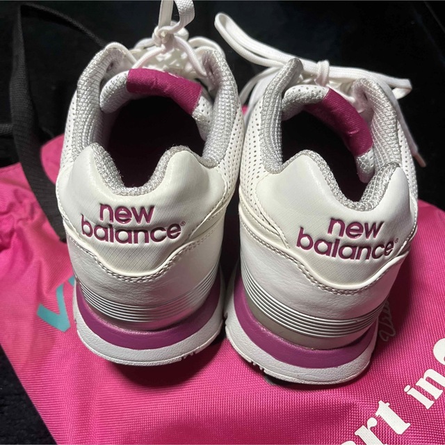 New Balance(ニューバランス)のWG574 ゴルフシューズ レディス スポーツ/アウトドアのゴルフ(シューズ)の商品写真