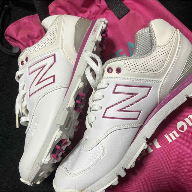 New Balance(ニューバランス)のWG574 ゴルフシューズ レディス スポーツ/アウトドアのゴルフ(シューズ)の商品写真