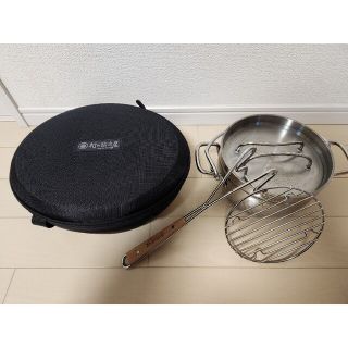 スノーピーク(Snow Peak)の村の鍛冶屋　TSBBQ  ステンレスダッチオーブン　8インチ　専用ケース付き(調理器具)