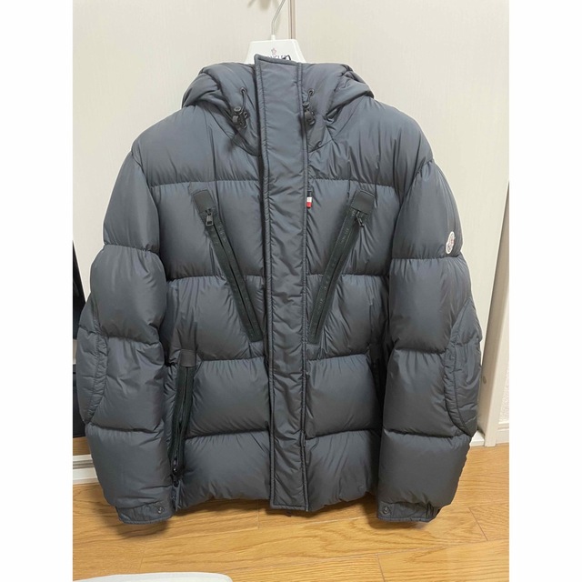 2022年のクリスマス MONCLER - JACKET モンクレールOBERT MONCLER