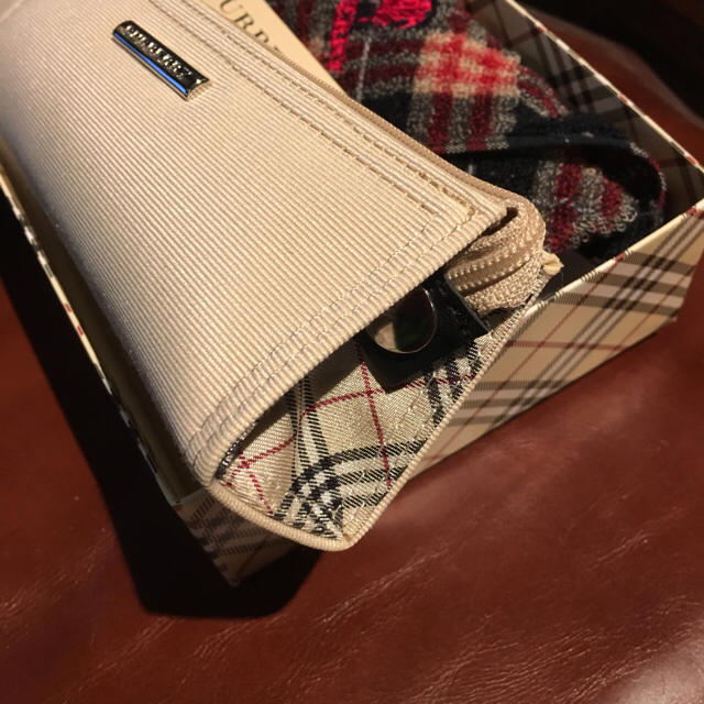 BURBERRY - 【新品】バーバリー ペンケース ハンドタオル セット BURBERRY - 【新品】バーバリー ペンケース ハンドタオル セット
