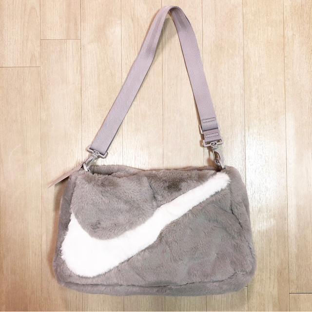 全国宅配無料 ♡ナイキファートートバッグ♡ショルダーバッグ oabmg