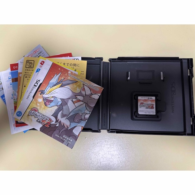 任天堂(ニンテンドウ)のポケットモンスターホワイト2 DS エンタメ/ホビーのゲームソフト/ゲーム機本体(携帯用ゲームソフト)の商品写真