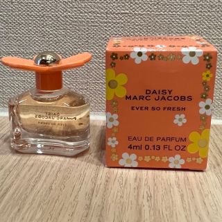 マークジェイコブス(MARC JACOBS)の新品☆マークジェイコブス　DAISY EVER SO FRESH ミニサイズ(香水(女性用))