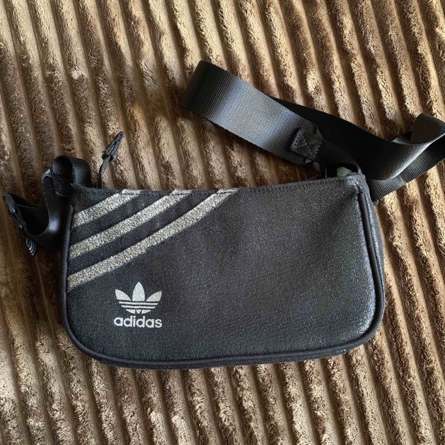 adidas(アディダス)のadidas ポーチ メンズのバッグ(ショルダーバッグ)の商品写真