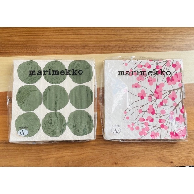 marimekko(マリメッコ)のSALE!マリメッコ　ペーパーナプキン4枚4種16枚セット インテリア/住まい/日用品のキッチン/食器(テーブル用品)の商品写真