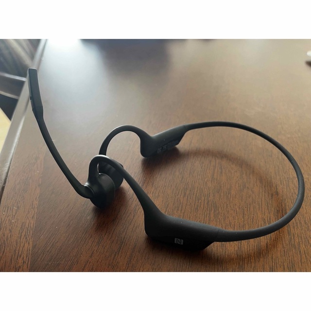 AFTERSHOKZ ブルートゥースイヤホン OPENCOMM BLACK スマホ/家電/カメラのオーディオ機器(ヘッドフォン/イヤフォン)の商品写真