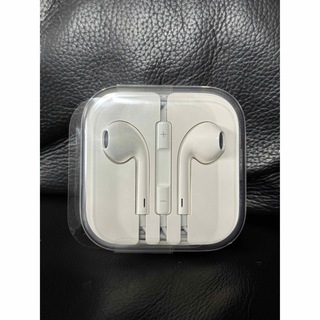 Apple 新品EarPods with 3.5mm HeadphonePlug(ヘッドフォン/イヤフォン)