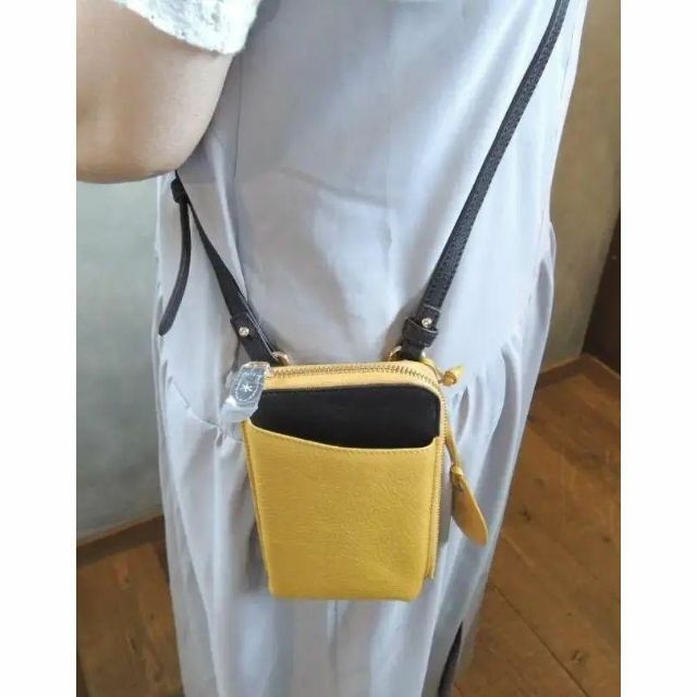 野花 卯月 新品☆送料込☆14800円☆スマホが入る 牛革 ウォレットショルダー 財布 通販 新品☆送料込☆14800円☆スマホが入る 牛革 ウォレットショルダー 財布