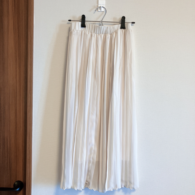 シフォンプリーツスカート　ホワイト レディースのスカート(ロングスカート)の商品写真