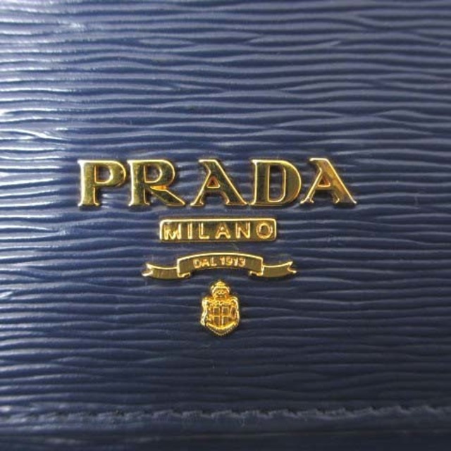 PRADA(プラダ)のプラダ ショルダーウォレット バッグ 長財布 二つ折り レザー ゴールド金具 青 レディースのファッション小物(財布)の商品写真