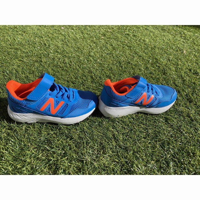 New Balance(ニューバランス)のニューバランス　570 最終値引き キッズ/ベビー/マタニティのキッズ靴/シューズ(15cm~)(スニーカー)の商品写真