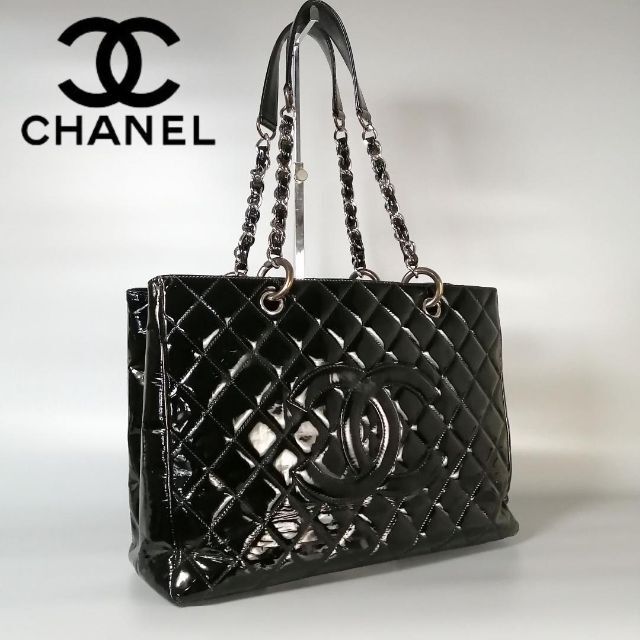 CHANEL エナメル チェーンバッグ