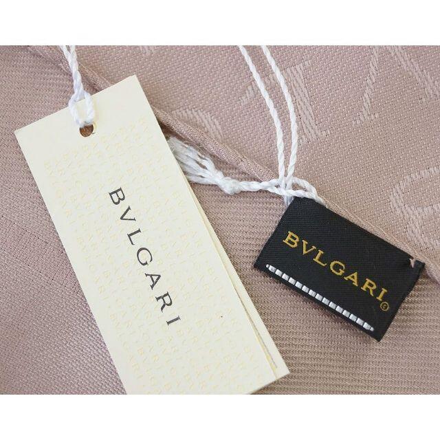 BVLGARI(ブルガリ)の【新品】ブルガリ ストール 242055 ロゴ デザート クウォーツ レディースのファッション小物(ストール/パシュミナ)の商品写真