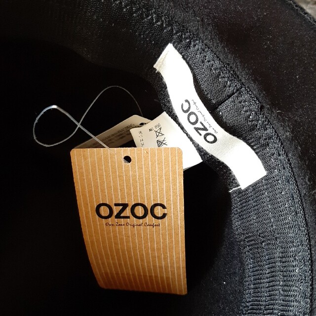 OZOC(オゾック)のOZOC　オゾック　黒　ハット帽子　タグ付き レディースの帽子(ハット)の商品写真