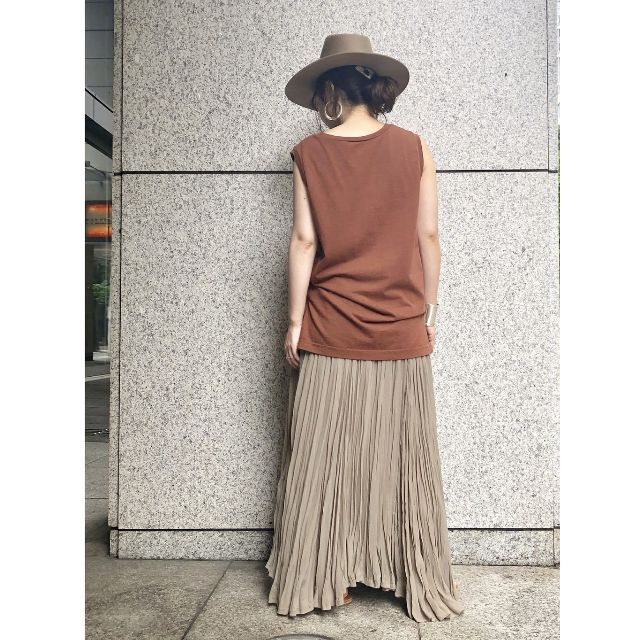 タグ付き未使用、Pleats Skirt《プリーツ スカート》ブラウン-