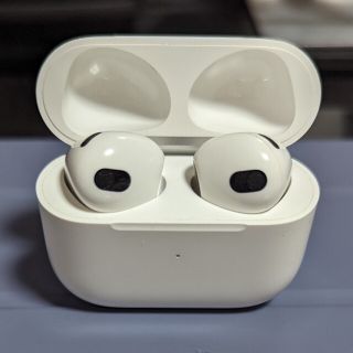 アップル(Apple)の※値下げしました 🌸美品🌸 AirPods３(ヘッドフォン/イヤフォン)