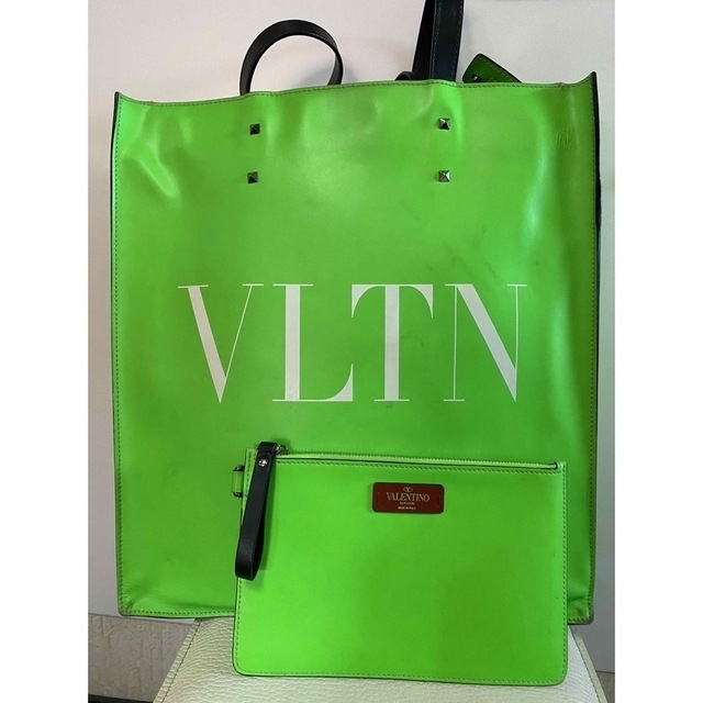 VALENTINO VLTN トートバッグ スタッズ 蛍光グリーン