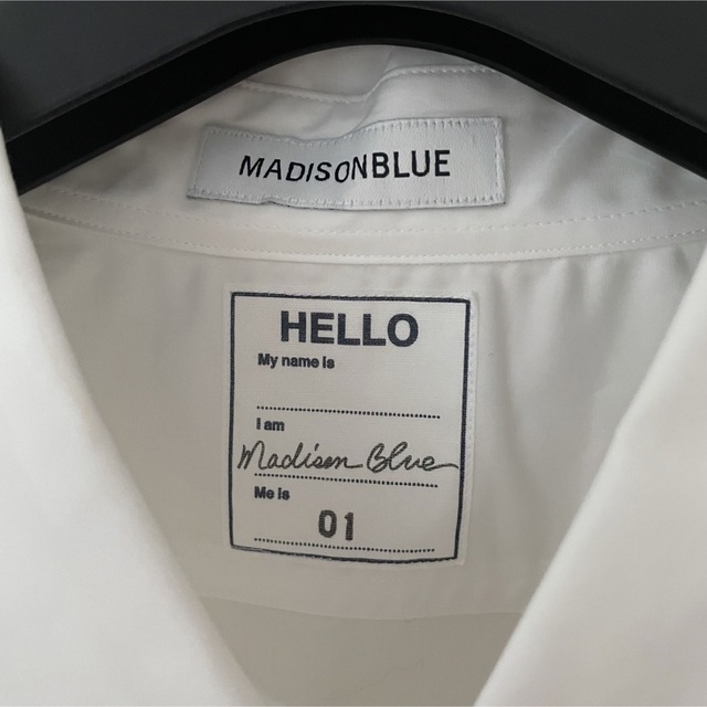 MADISONBLUE(マディソンブルー)の専用♡マディソンブルー  稀少　マダムシャツ　マダムワークタイプライター　白　 レディースのトップス(シャツ/ブラウス(長袖/七分))の商品写真