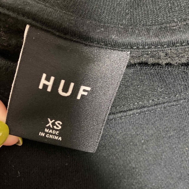 HUF(ハフ)の【HUF】トライアングルトレーナー メンズのトップス(スウェット)の商品写真