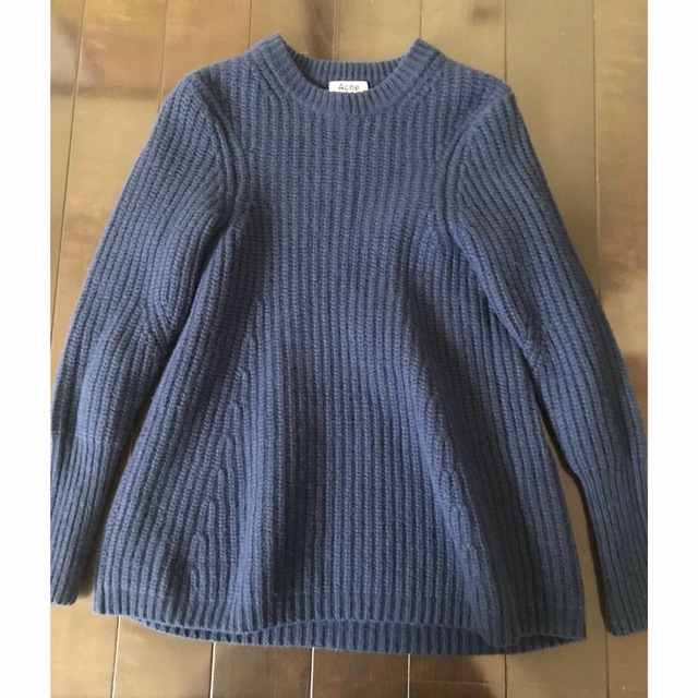 ACNE(アクネ)のacne アクネ  ペプラムニット　フレアニット　Aライン　チュニック レディースのトップス(ニット/セーター)の商品写真