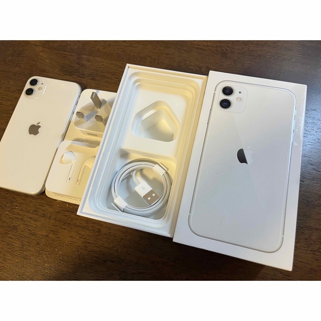 iPhone(アイフォーン)のiPhone11 White ホワイト 128gb 海外版 カメラ音なし スマホ/家電/カメラのスマートフォン/携帯電話(スマートフォン本体)の商品写真